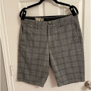 Volcom Men’s Shorts Gray Plaid Chino Pockets Patch Logo Embroidered Size 32